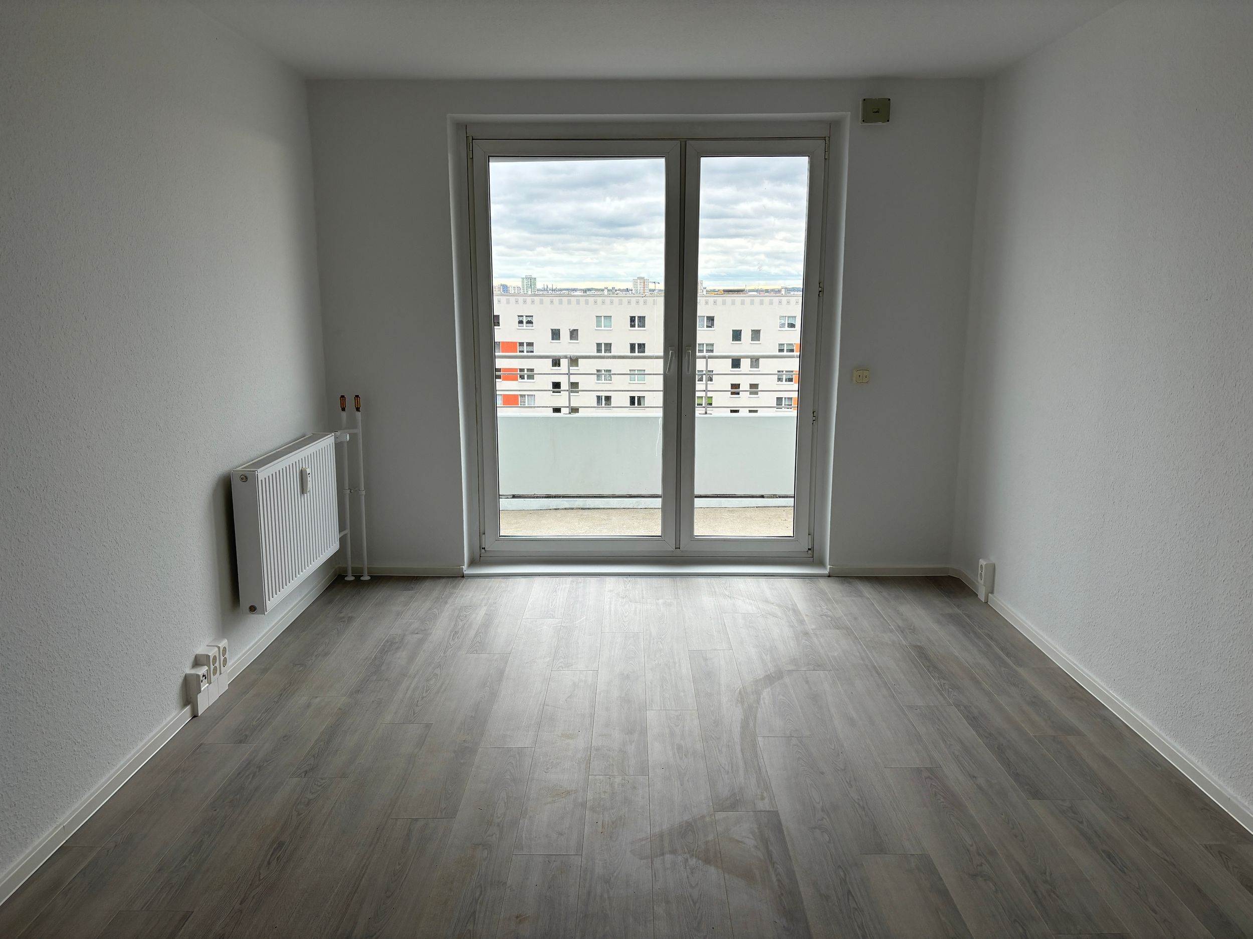 Gemütliche Wohnung mit Aufzug und Balkon!