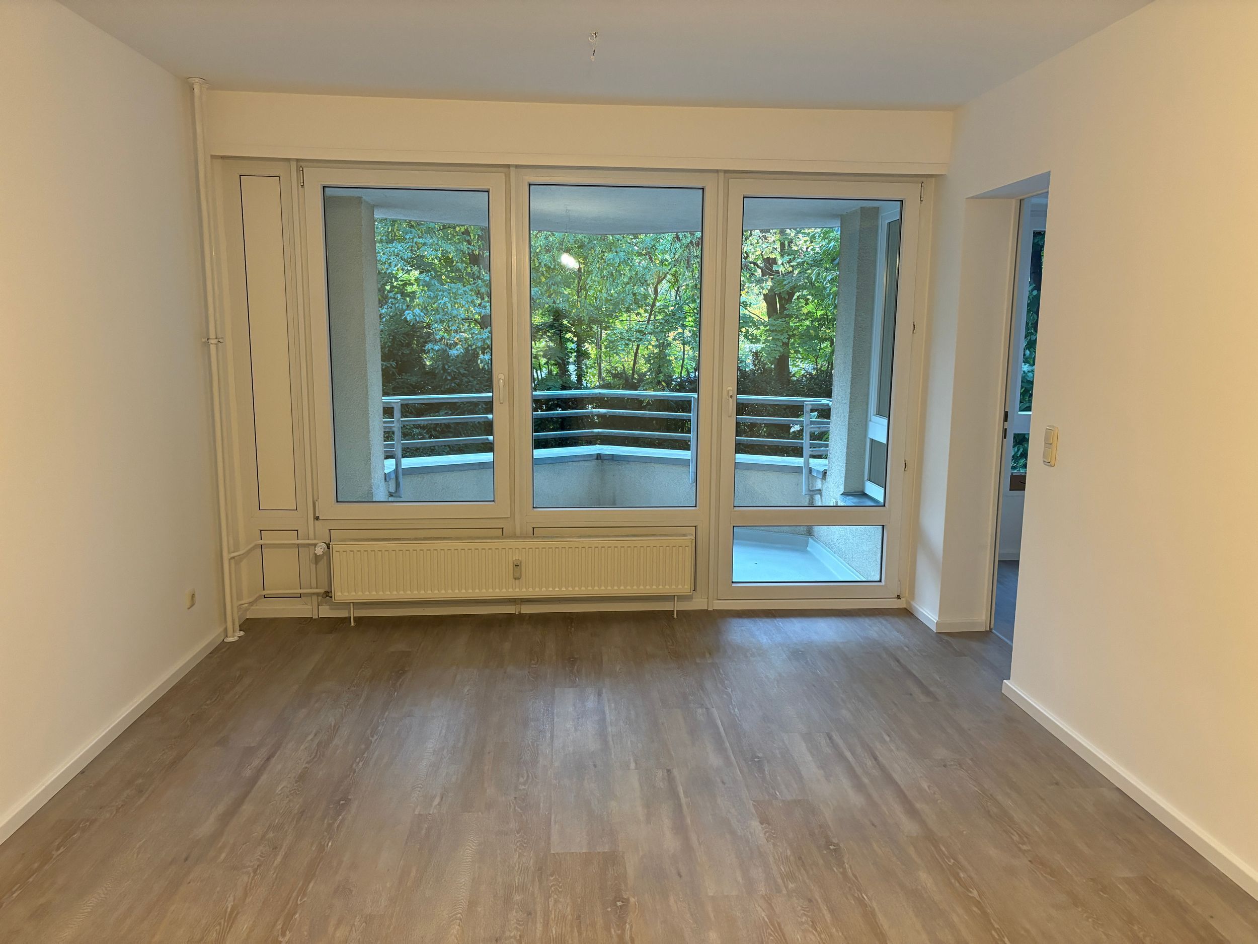 Hübsche Pärchenwohnung mit Balkon und Wannenbad!