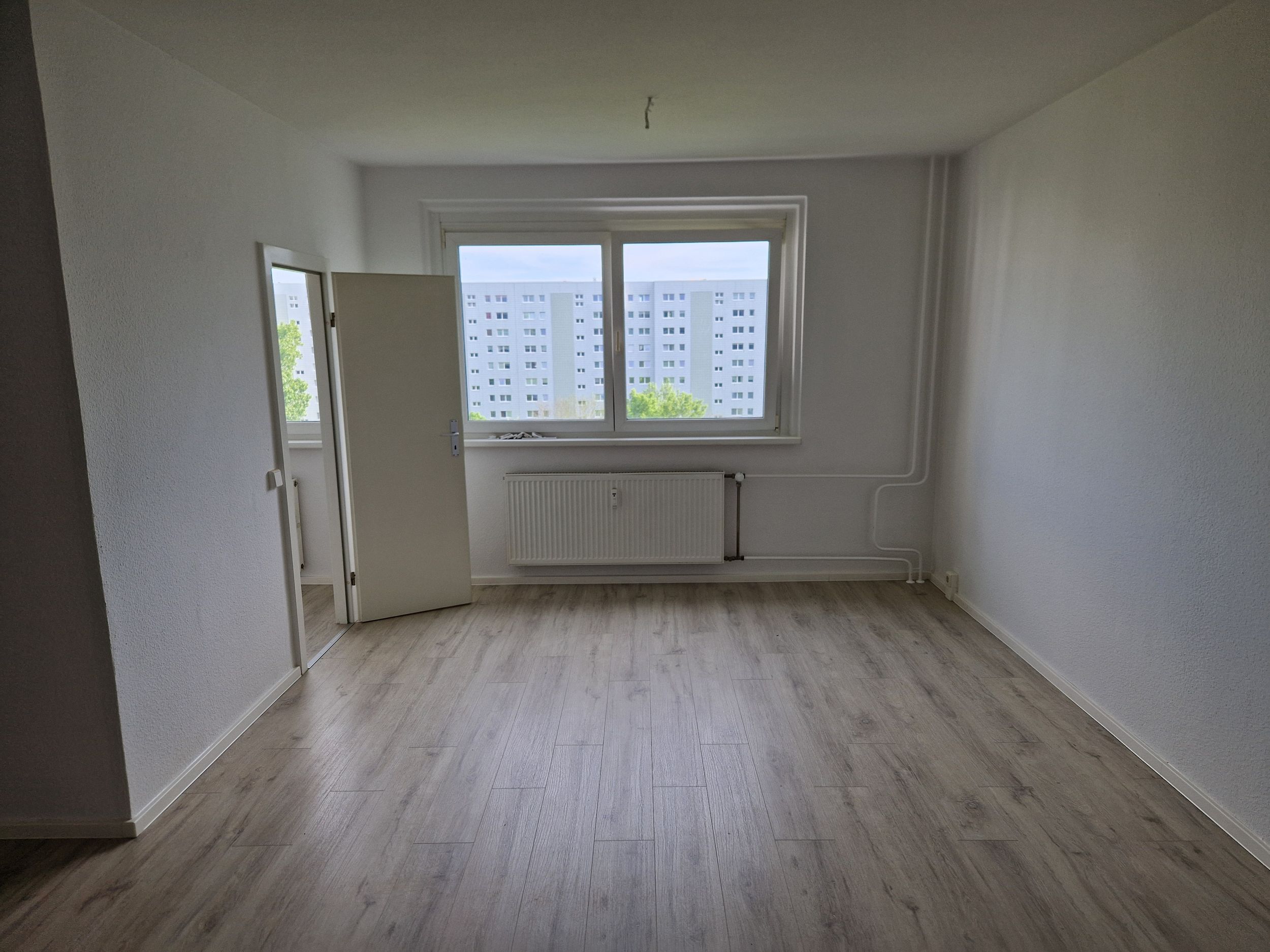 Super geräumiges Apartment mit Wannenbad, Balkon und Aufzug!