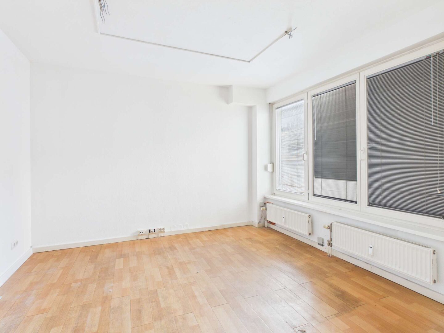 Büro 9
