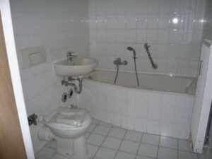 Bad mit Wanne