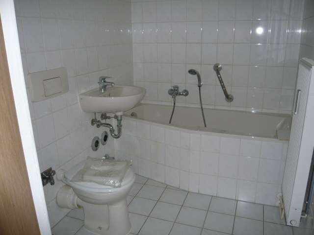 Bad mit Wanne